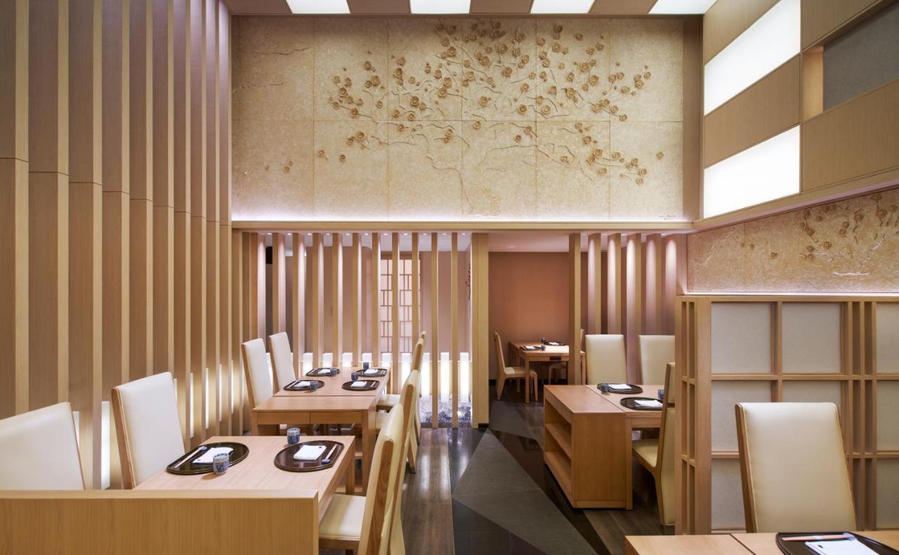 Hotel Okura Manila At Newport World Resorts Pasay Exterior photo